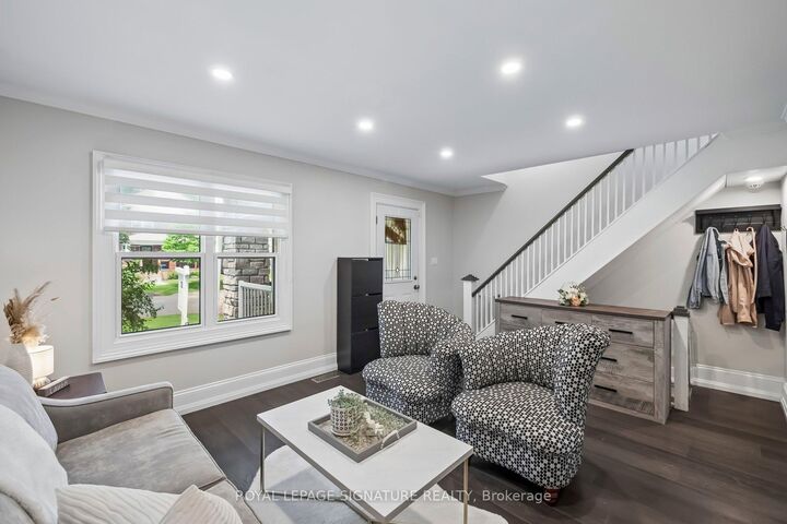 Property Photo:  23 Arlington Avenue  ON L1G 2N3 
