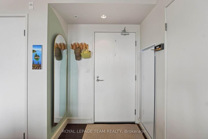 555 Anand Private 808 — photo 1