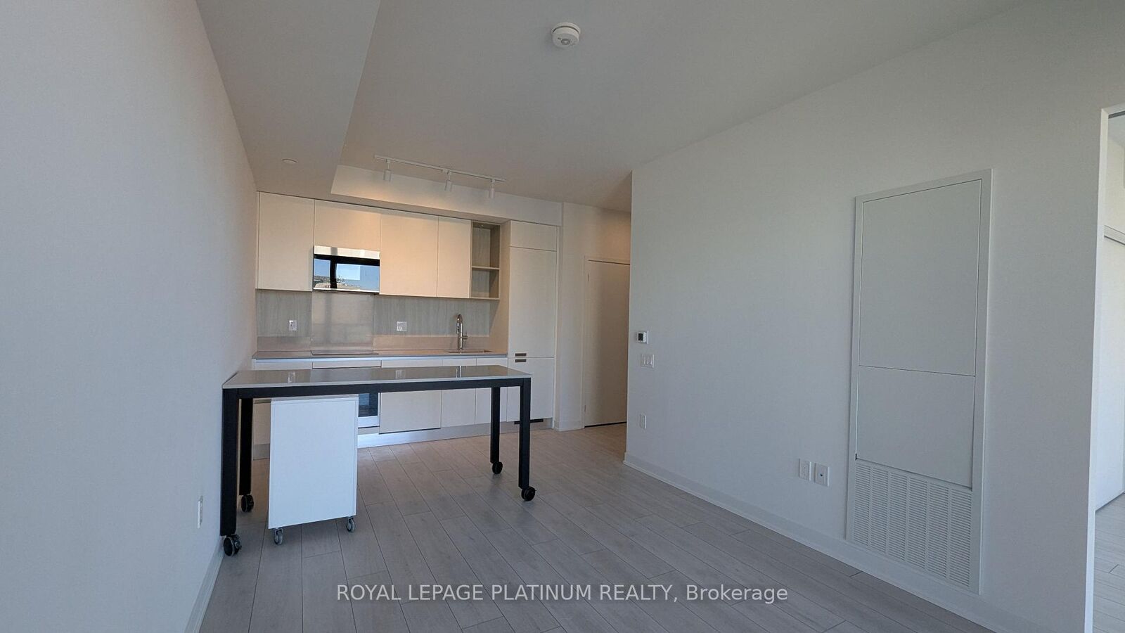 Property Photo:  39 Mary Street 806  ON L4N 1S9 