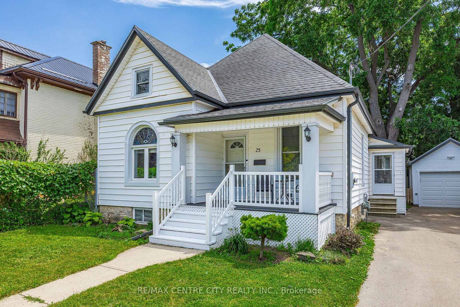 Property Photo:  25 Erie Street  ON N5R 2M4 