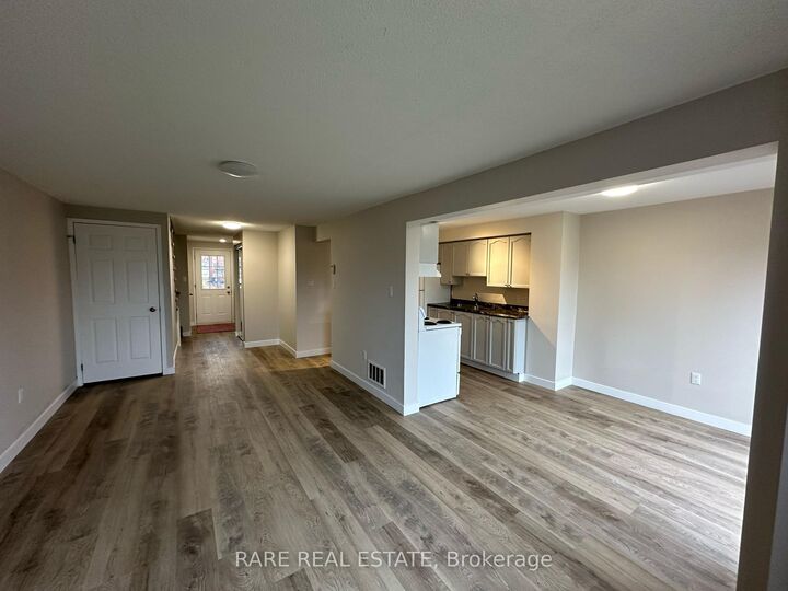 Property Photo: 253 Dunsmore Lane N ON L4M 7A4