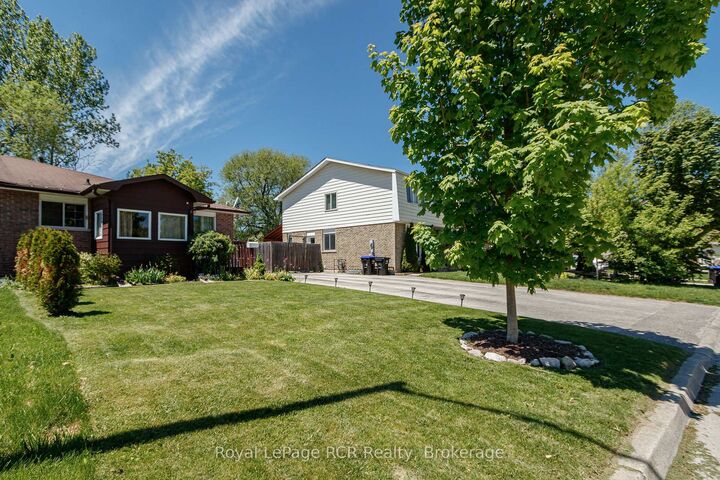 Property Photo: 92 Alice Street ON L9Y 3S1