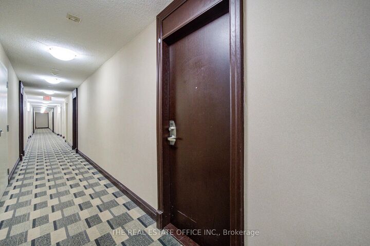 Property Photo: 208 Enfield Place 1502 ON L5B 0B8