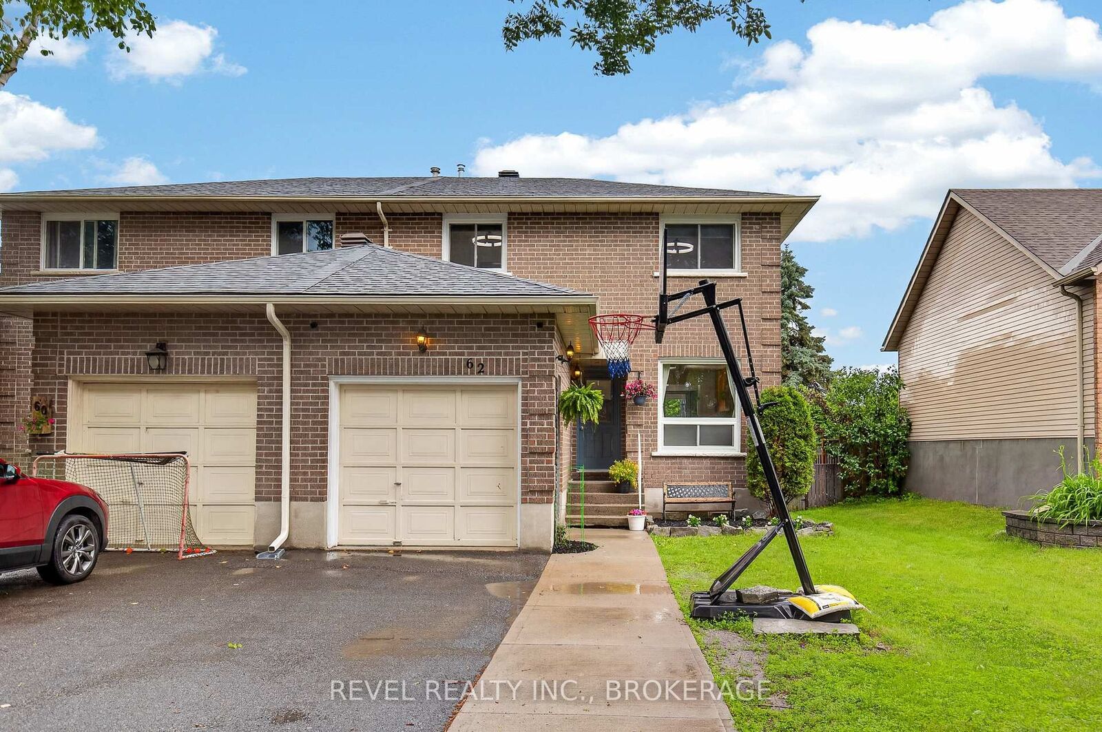 Property Photo: 62 Barker Drive ON K7K 6X6