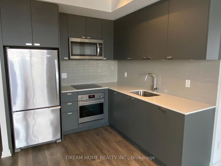 Property Photo:  56 Forest Manor Road 2510  ON M2J 1M6 