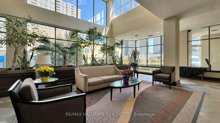 Property Photo:  30 Greenfield Avenue 207  ON M2N 6N3 
