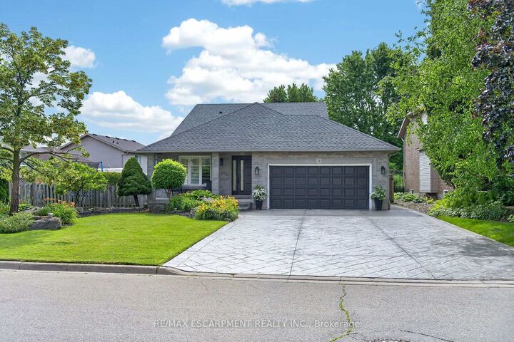 Property Photo: 51 Cabriolet Crescent ON L9K 1K5