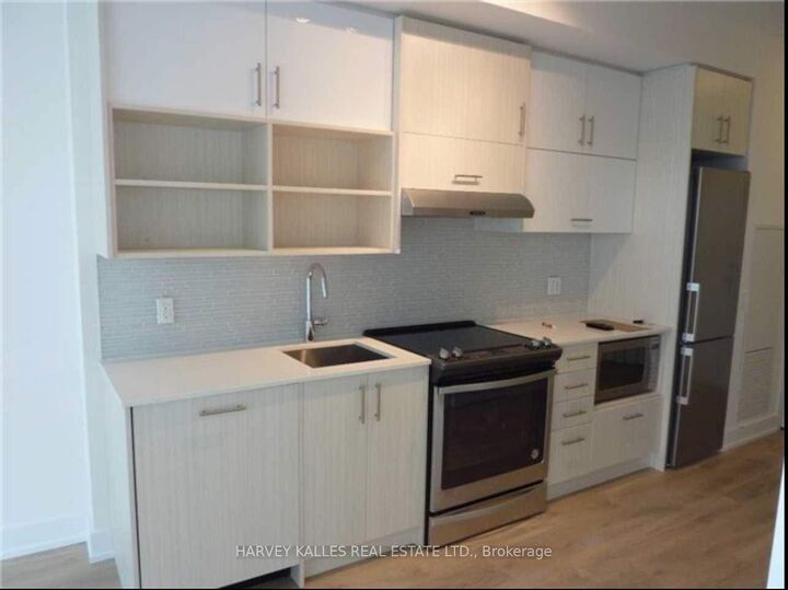 Property Photo:  128 Fairview Mall Drive 810  ON M2J 2Z1 