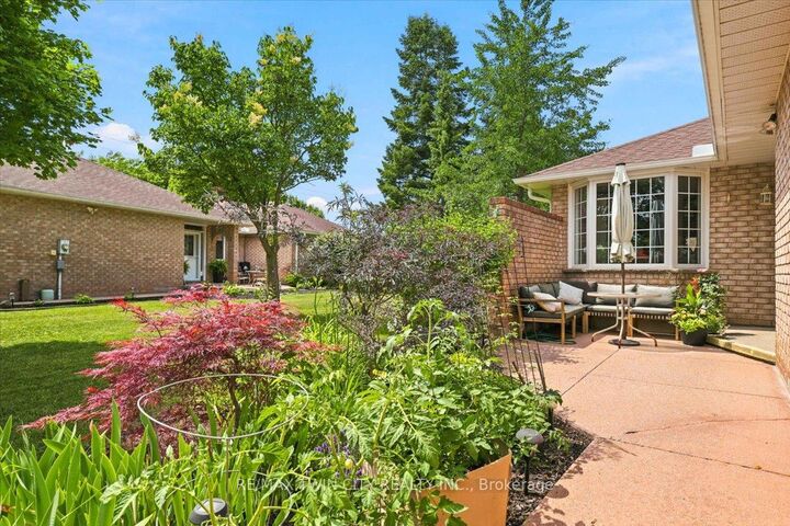 Property Photo: 75 Beasley Crescent 14 ON N1T 1P5