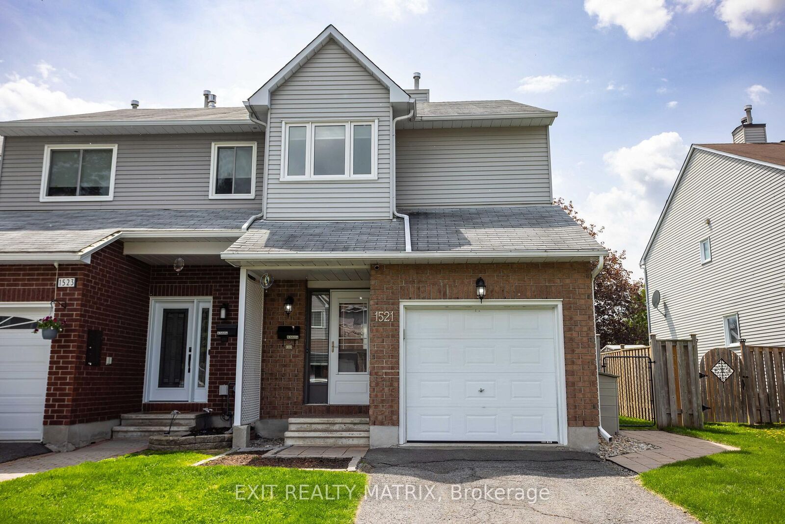 Property Photo: 1521 Briarfield Crescent ON K4A 1Z9