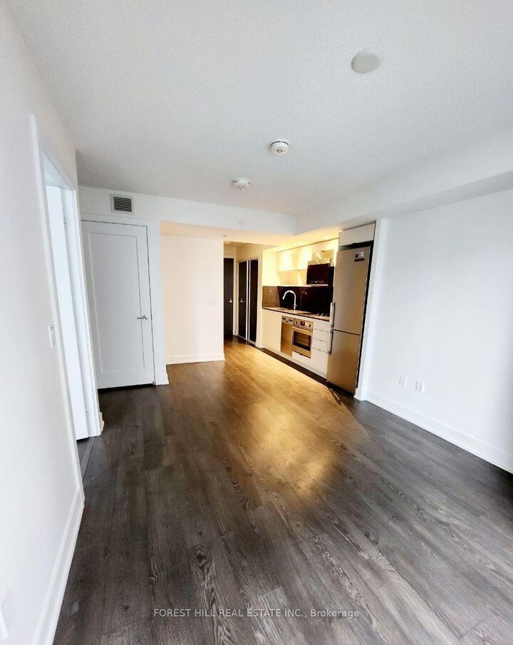 Property Photo: 9 Mabelle Avenue 1215 ON M9A 4X7
