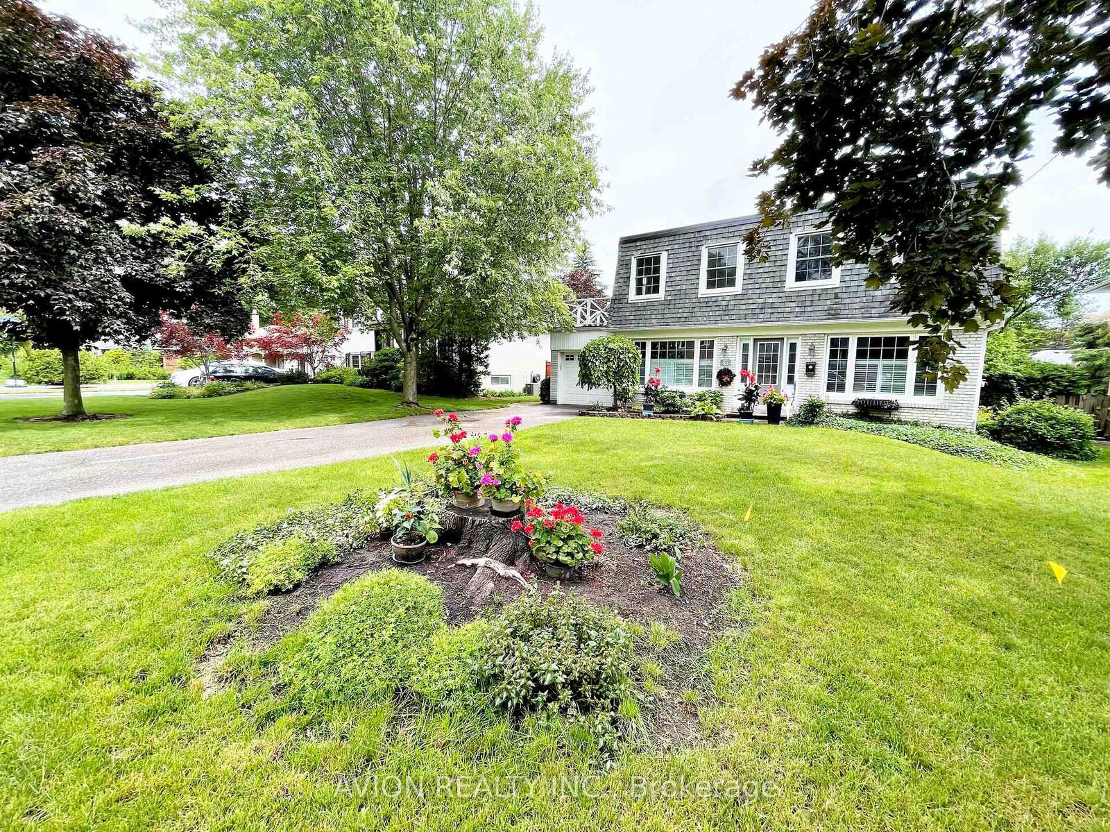 Property Photo: 83 Lincoln Green Drive ON L3P 1R6