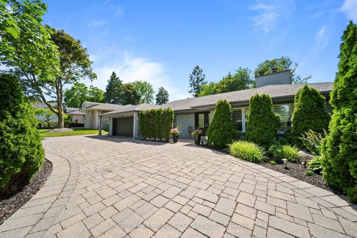 Property Photo: 1592 Islington Avenue ON M9A 3M6