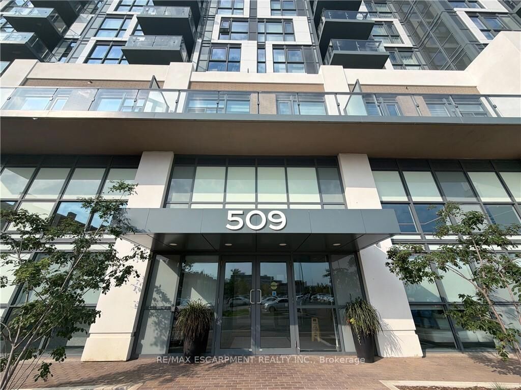 Property Photo:  509 Dundas Street W 616  ON L6M 1L9 