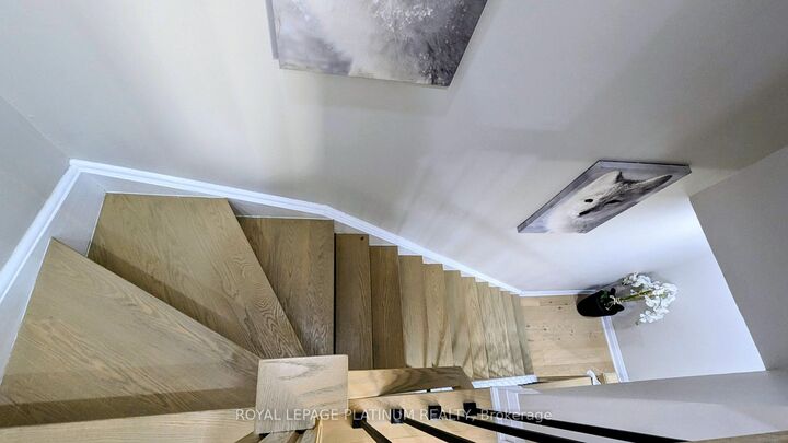 Property Photo: 33 Greene Drive ON L6V 2P2