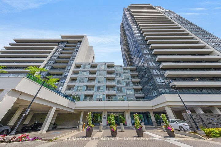 Property Photo:  7890 Bathurst Street 2008  ON L4J 0J8 