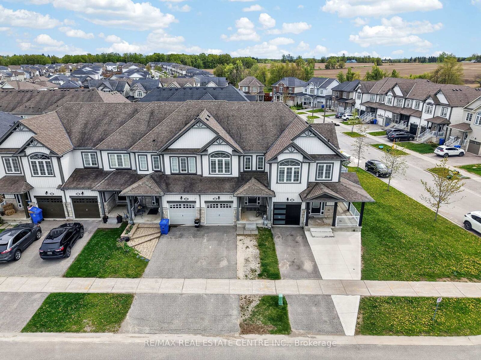 Property Photo:  941 Cook Crescent  ON L9V 3V2 