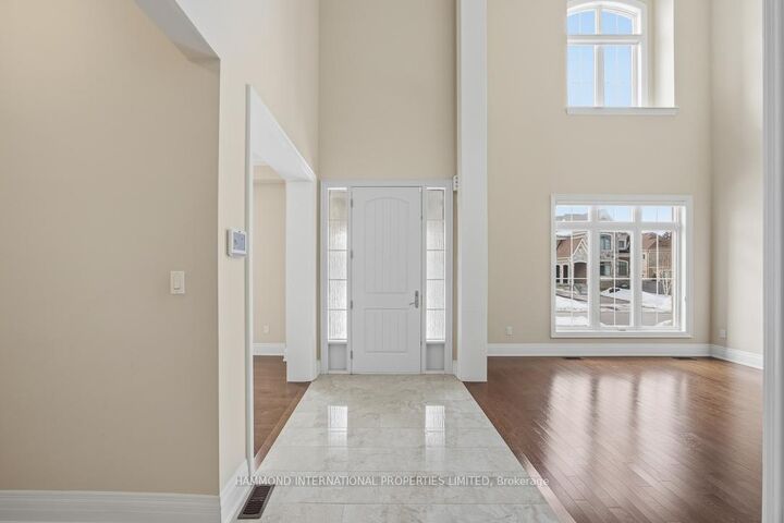 Property Photo: 7 Kinghorn Road ON L7B 0M8