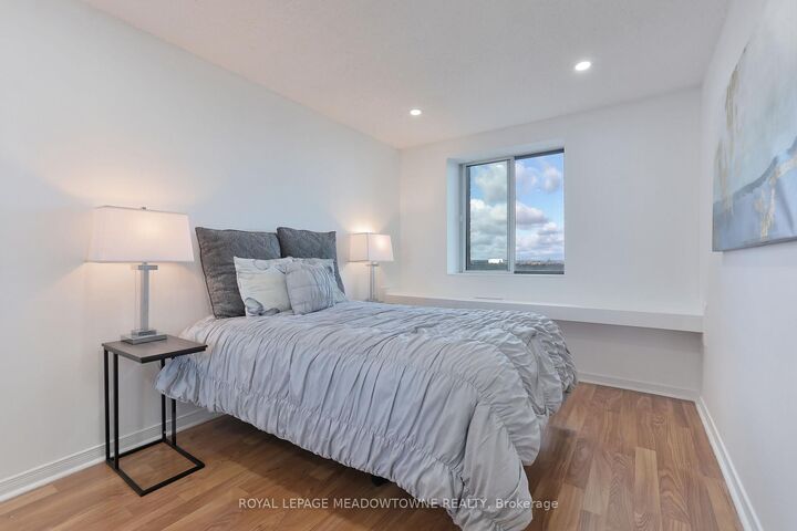 Property Photo: 6720 Glen Erin Drive 1013 ON L5N 3K8