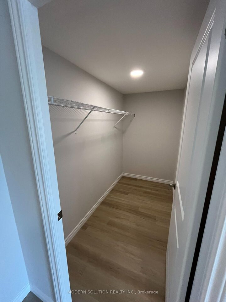 Property Photo:  425 Watson Parkway N 804  ON N1E 7K5 