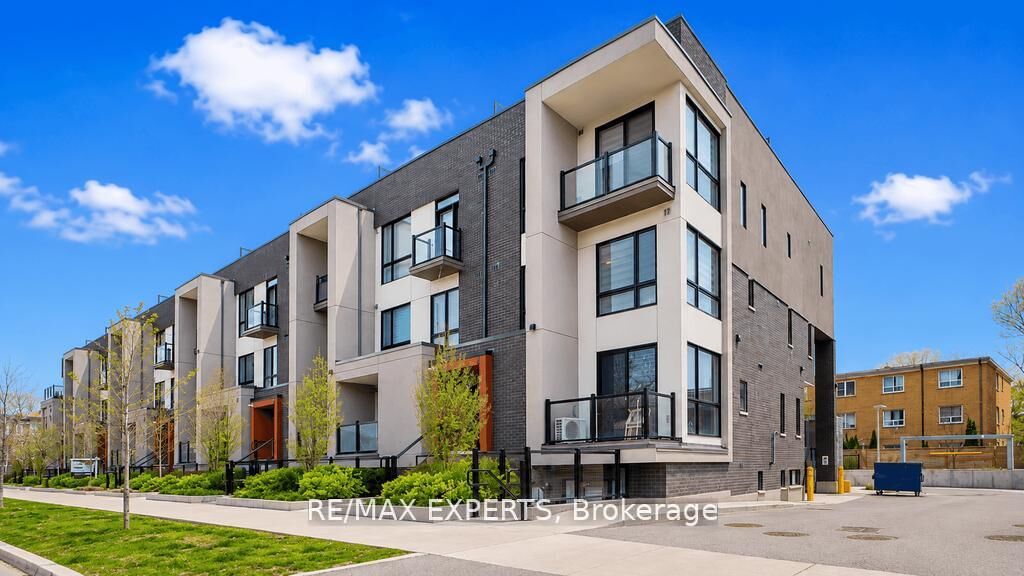 Property Photo: 8 Marquette Avenue 7 ON M6A 0E1