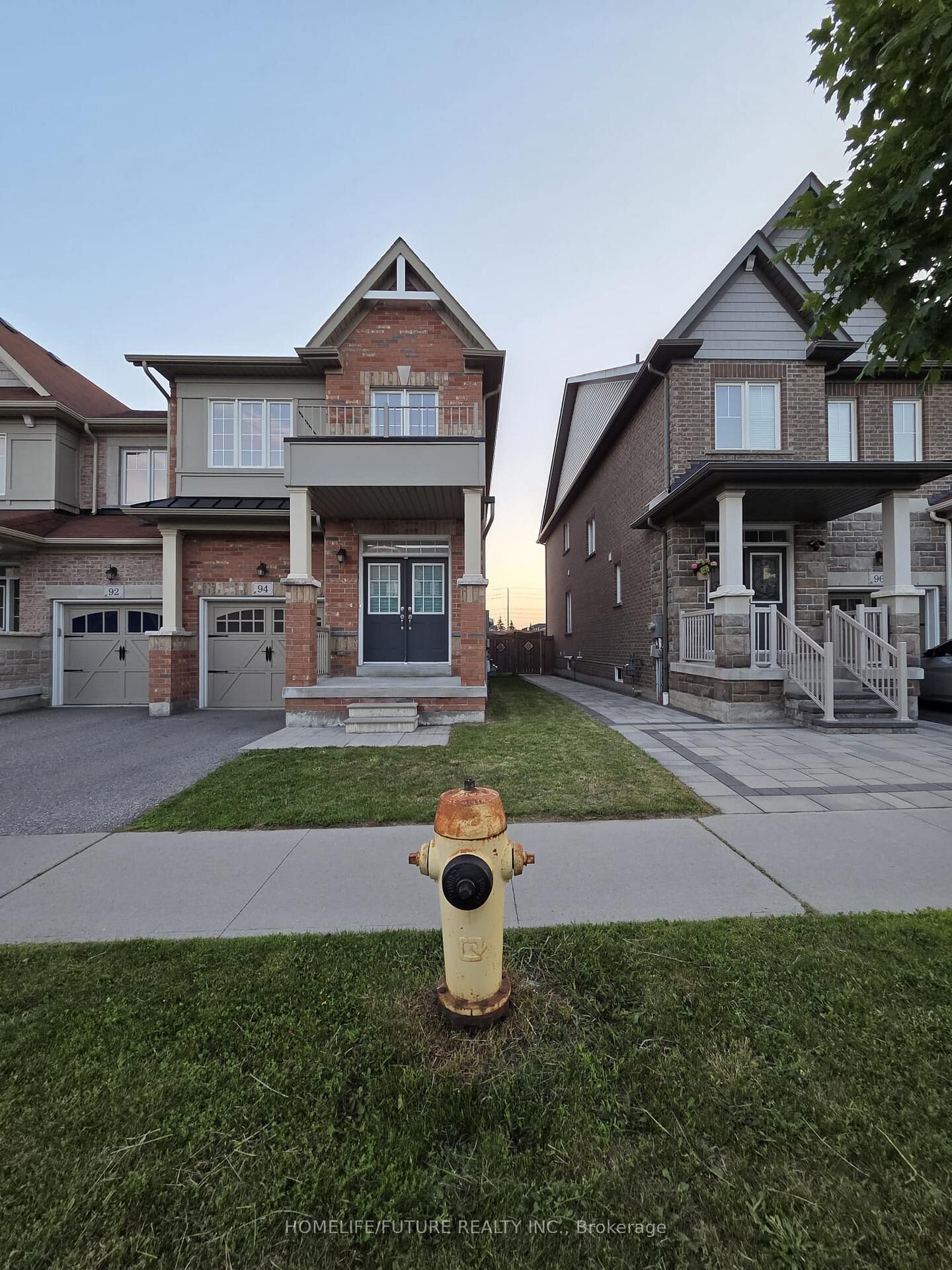 Property Photo: 94 Cathedral Drive ON L1R 3N9
