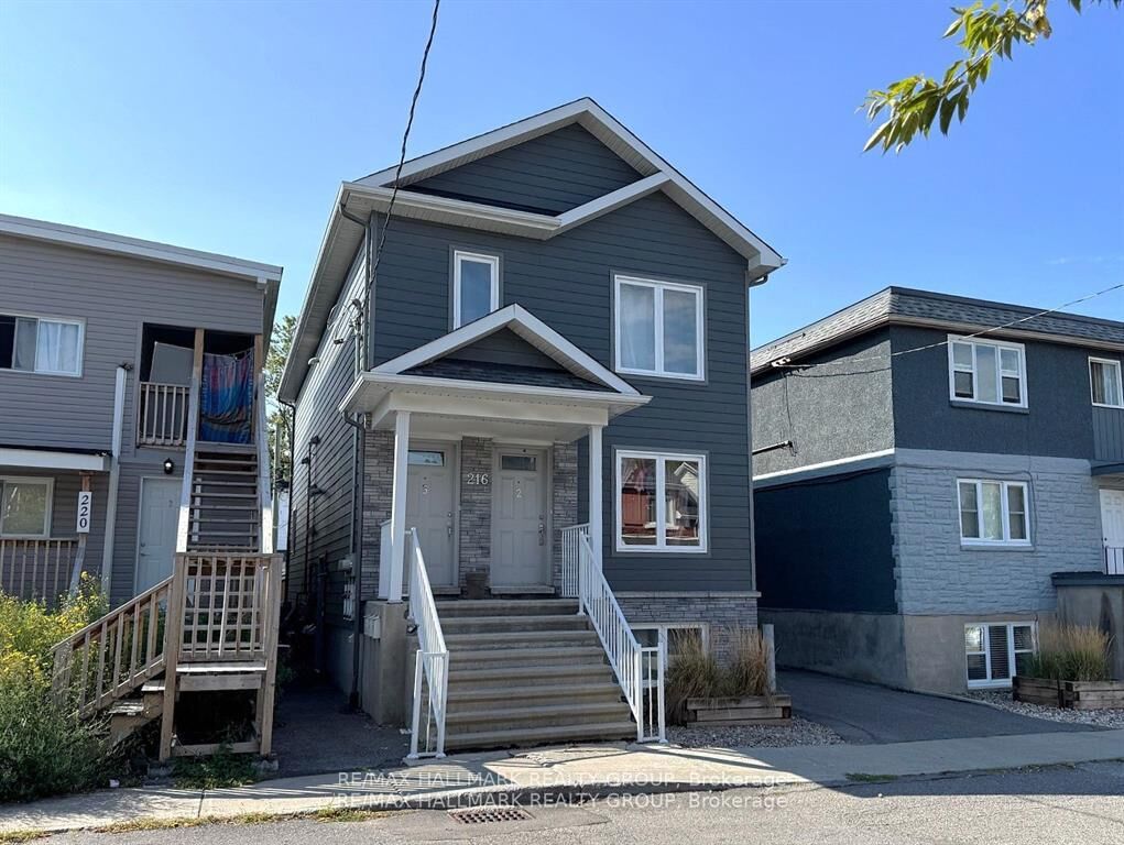 Property Photo: 216 Carillon Street 3 ON K1L 5X8