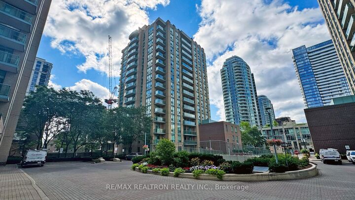 Property Photo: 28 Olive Avenue 1203 ON M2N 7E6