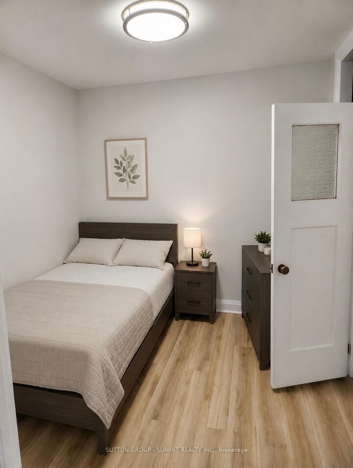 Property Photo:  98 Vaughan Road 202  ON M6C 2M1 