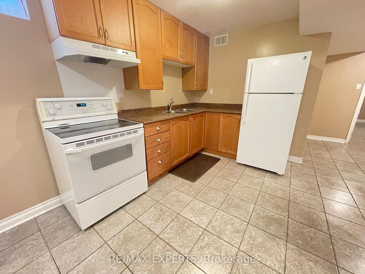 Property Photo: 176 Kingsview Drive Bsmt ON L4H 2Z3
