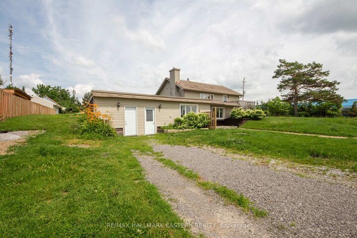 Property Photo: 1624 Chemong Road ON K9J 6X2