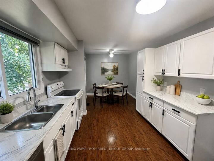 Property Photo:  890 Hollands Avenue  ON N7S 3C1 