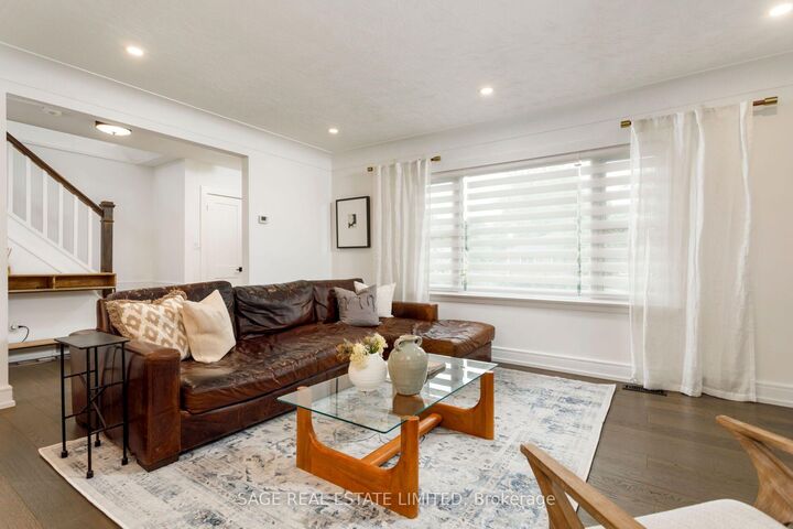 Property Photo: 2194 Yorkshire Crescent ON L7R 1V7