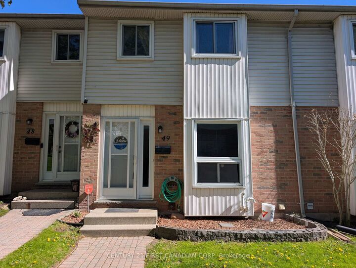110 Deveron Crescent 49 — photo 1