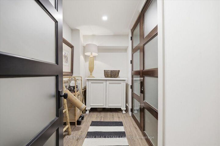 Property Photo: 310 Bessborough Drive ON M4G 3L1