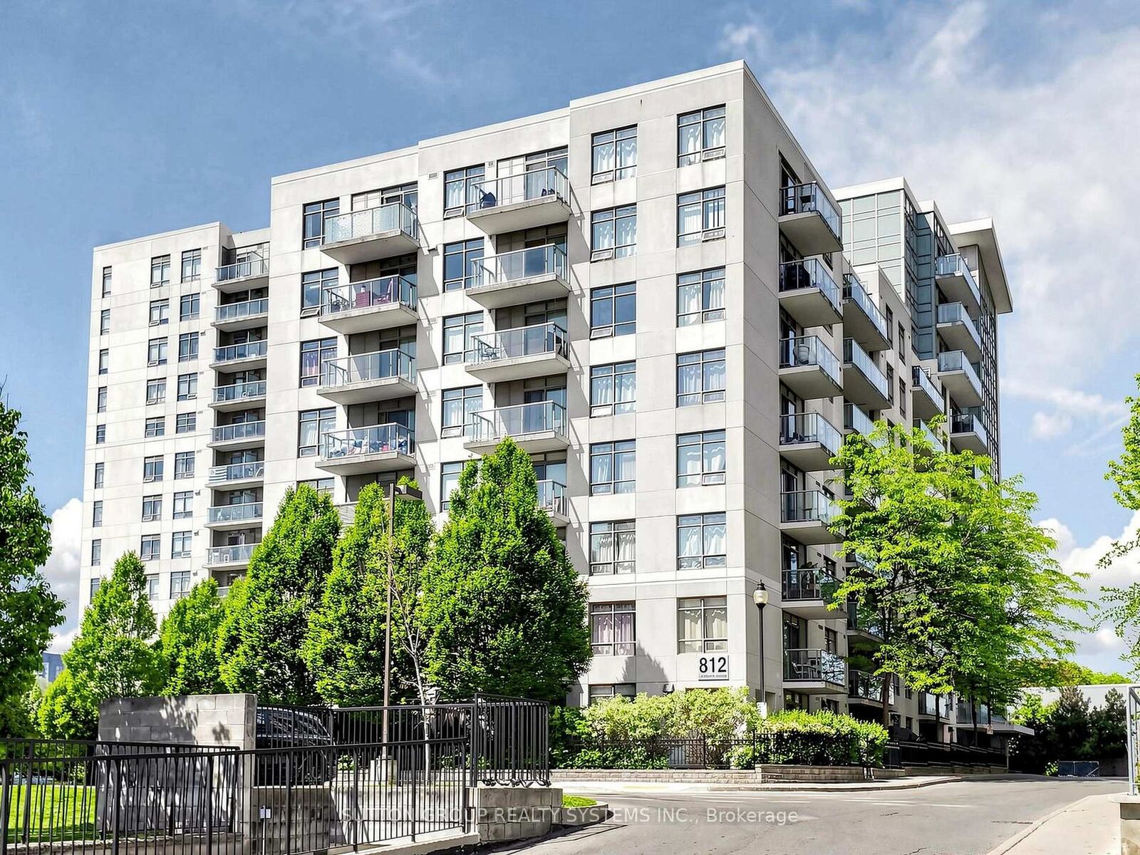Property Photo:  812 Lansdowne Avenue 714  ON M6H 4K5 