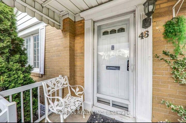 Property Photo:  46 William Cragg Drive  ON M3M 1V1 