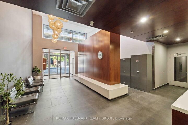 Property Photo:  360 McLeod Street 313  ON K2P 1A9 