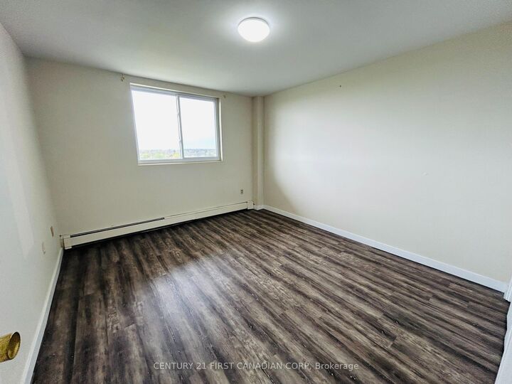 Property Photo:  573 Mornington Avenue 1009  ON N5Y 4T9 