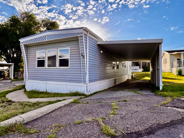 Property Photo: 158 Cushing Way UT 84041