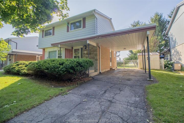 24 Finch Avenue — photo 1
