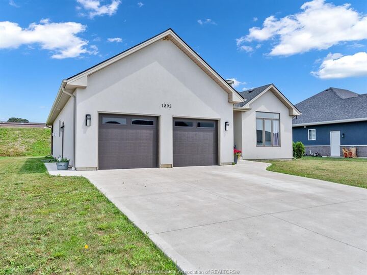 Property Photo: 1892 Villa Canal ON N0P 2G0