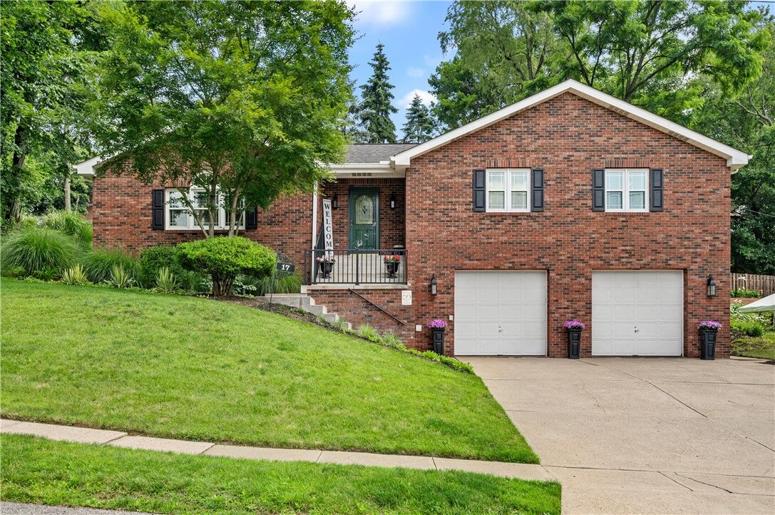 Property Photo:  17 Greenwood Road  PA 15221 