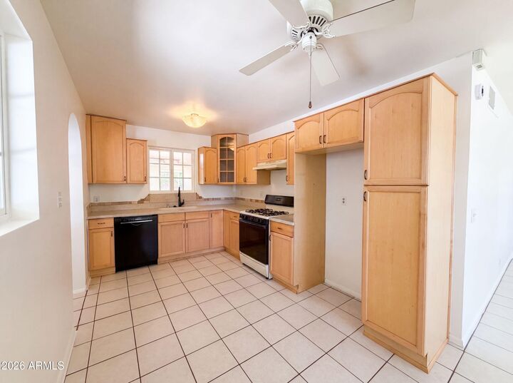 Property Photo:  1426 E Williams Street  AZ 85281 
