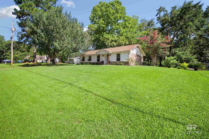 Property Photo:  10310 Southhill Drive  AL 36695 