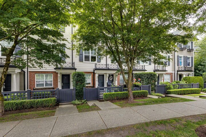 101 Fraser Street 53 — photo 1