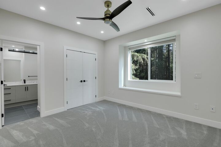 Property Photo: 19632 31A Avenue BC V2Z 0B2