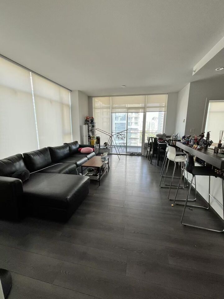 Property Photo:  4688 Kingsway  BC V5H 4L9 