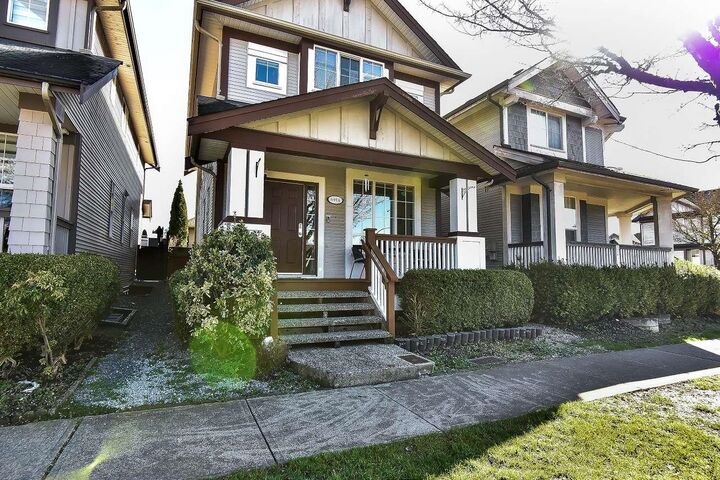 6914 190 Street — photo 1