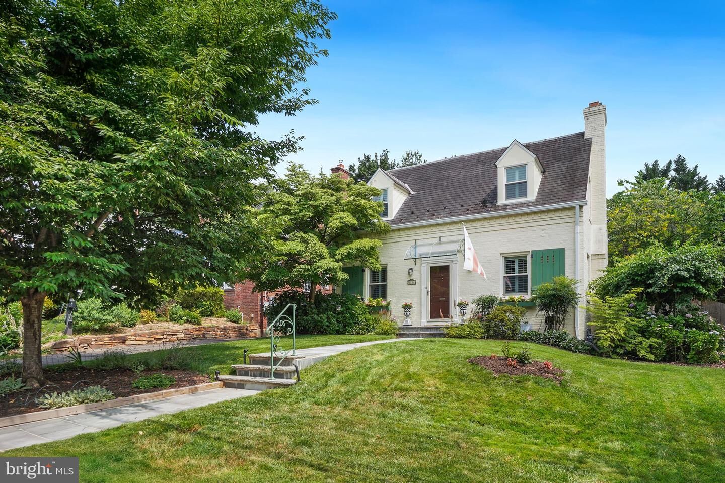 Property Photo:  2824 McKinley Place NW  DC 20015 